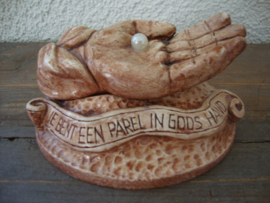 Beeldje 'Je bent een parel in Gods hand' - VERKOCHT