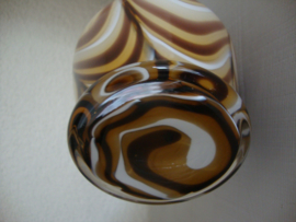 Vaas retro - opaline glas bruin gevlamd - VERKOCHT