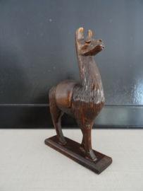 Houten beeldje alpaca - VERKOCHT