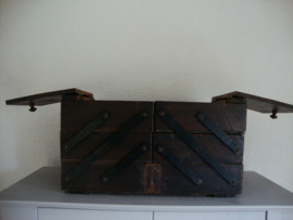 Grote houten naaikist - VERKOCHT
