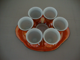 Vintage oranje eierdopjes met onderschaaltje - VERKOCHT