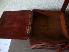 Oud houten naaikistje - VERKOCHT