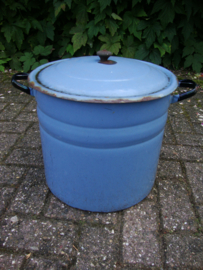 Grote ketel met deksel - lichtblauw - VERKOCHT