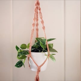 Macramé plantenhanger - oud roze