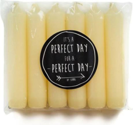 Kleine dinerkaarsen 'perfect day' - pale banana