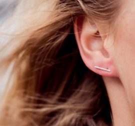 Bar earring long - zilver