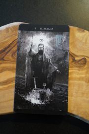 Darkness of light Tarot