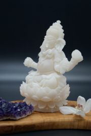 Ganesha in sneeuwkwarts (melkkwarts) 17 cm