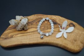 bracelet with white opal beads