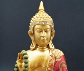 zittende Buddha met houten mala 24 cm