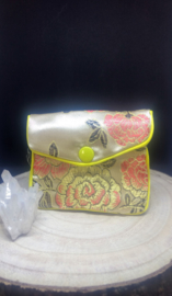 bag yellow (6 x 8 cm) with button and zipper
