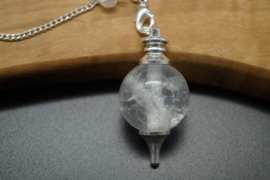 Pendel met bergkristal bol