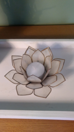 thea light holder lotus flower white