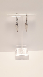 Zilveren oorbellen met veertjes