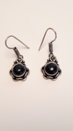 Zilveren oorbellen met zwarte onyx