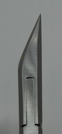 K-143 Pince d'angle, 130mm, mâchoire droite, pointe acérée, poignée courbée /pc