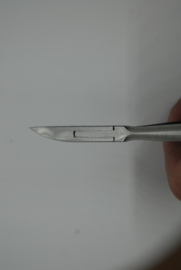 K-147 Pince d'angle, 115mm, mâchoire concave, arrondie-Diabétique /pc