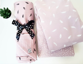 Swaddle XL Dusty Roze Veertjes