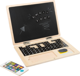 Houten laptop met magnetische letters