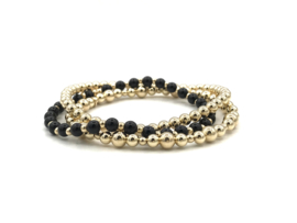 Armband Fiene met real gold plated balletjes en zwarte onyx edelsteen