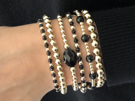 Armband Lauren met real gold plated balletjes en zwarte onyx edelsteen