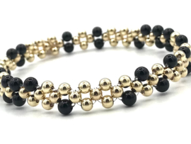 Armband Zehra black met dubbele lagen real gold plated balletjes en onyx edelsteen