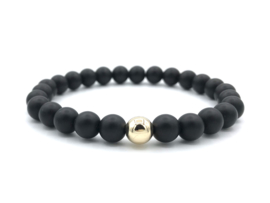 Heren armband Hugo met matte zwarte onyx edelsteen en real gold plated kraal