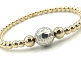 Armband Leonie met gehamerd Sterling zilver en real gold plated balletjes