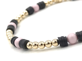 Armband Maeve met roze Swarovski pareltjes en real gold plated balletjes