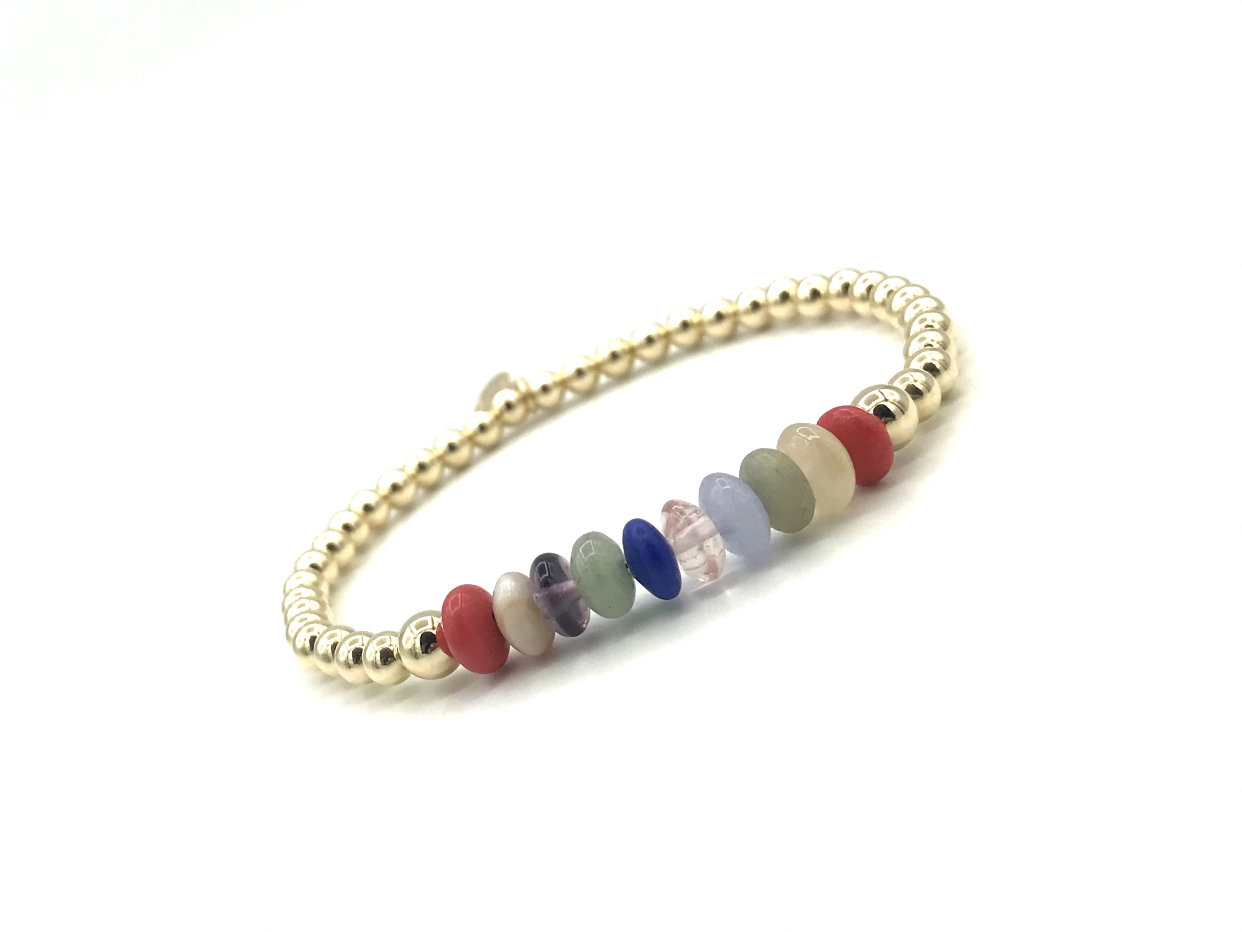 Armband Lonneke met goudkleurige real gold plated balletjes en wieltjes van verschillende edelstenen