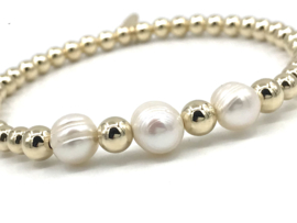 Armband Inara met zoetwaterparels en real gold plated balletjes