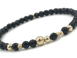 Armband Meike met real gold plated balletjes en zwarte onyx edelsteen