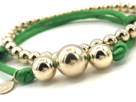 Armband Silk groen met real gold plated balletjes op satijnkoord