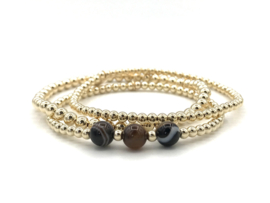 Armband Sil brown met real gold plated balletjes en onyx edelsteen