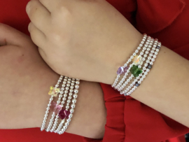 Armband Bloem parelmoer met Swarovski crystal en écht zilveren balletjes