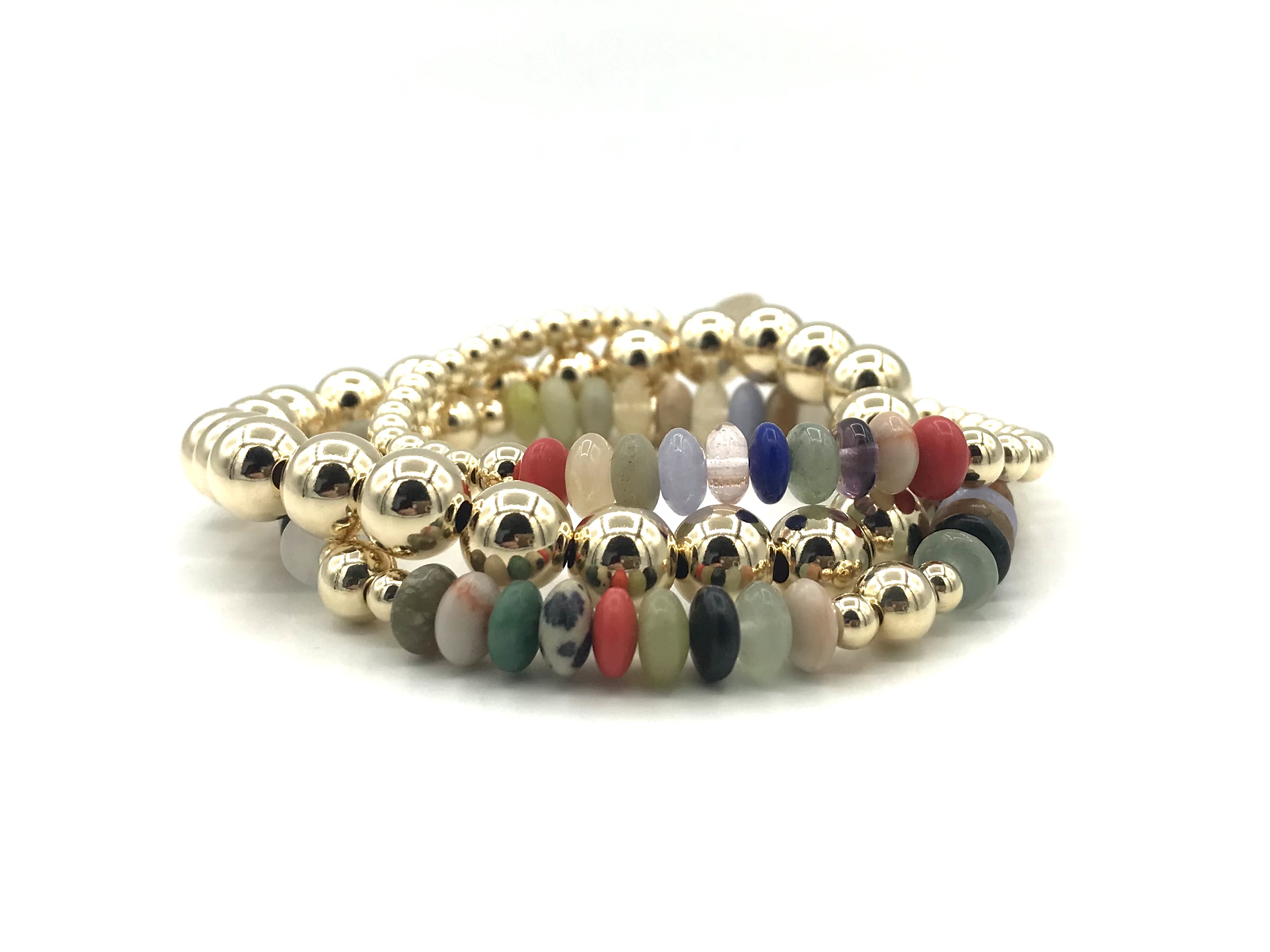 Armband Lonneke met goudkleurige real gold plated balletjes en wieltjes van verschillende edelstenen