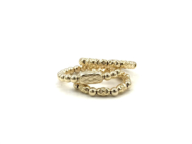 Stretch ring Kira met ovale gehamerde en real gold plated balletjes