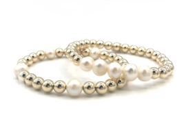 Armband Rosa met witte parels en real gold plated balletjes