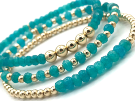 Armband Sophia met real gold plated balletjes en petrol blauwe jade edelsteen