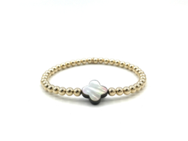Armband Lina met real gold plated balletjes en parelmoer klavertje