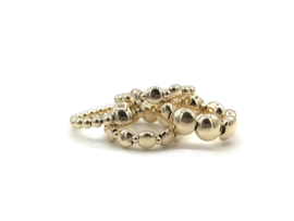 Stretch ring Kae met platte real gold plated balletjes