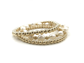 Armband Suze met witte zoetwaterparels en real gold plated balletjes