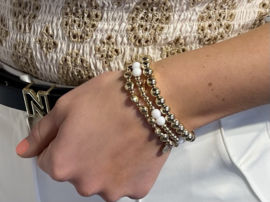 Armband Babette met witte jade edelsteen en real gold plated balletjes