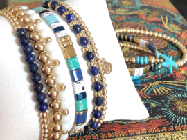 Armband Tila blue met gold plated balletjes en edelsteen