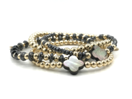 Armband Lina met real gold plated balletjes en klavertje