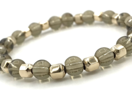 Armband Roosmarijn met facet real gold plated balletjes en rookkwarts edelsteen