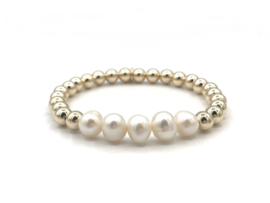 Armband Rosa met witte parels en real gold plated balletjes