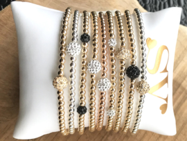 Armband Zoë met real gold plated balletje en zwart Swarovski crystal