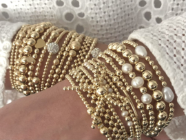 Armband Inara met zoetwaterparels en real gold plated balletjes