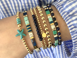 Armband Tila blue met gold plated balletjes en edelsteen